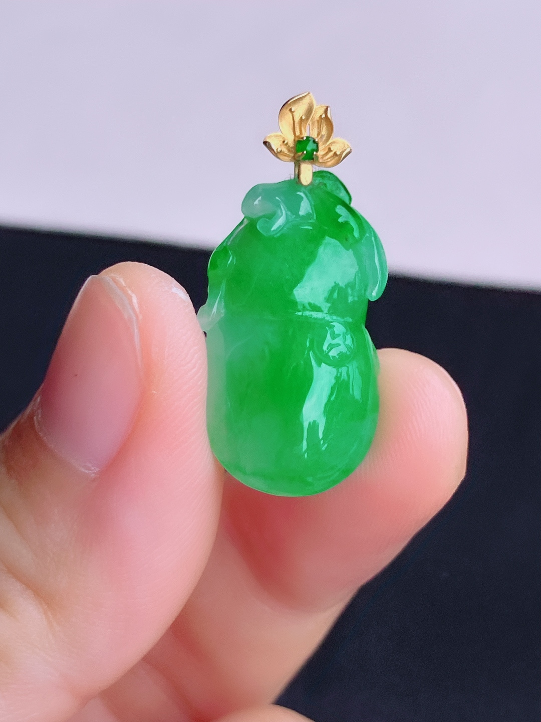 翠绿葫芦，色美清爽，尺寸30/25.8/14.6/5.6/自然光实拍