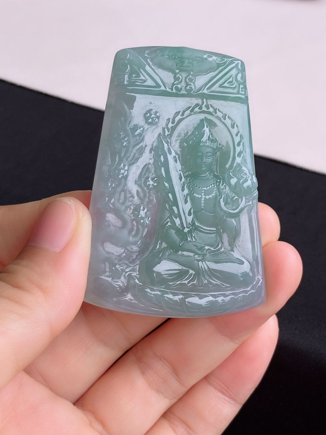 底色虚空藏菩萨，晶莹剔透，尺寸62.5/45/6/自然光实拍
