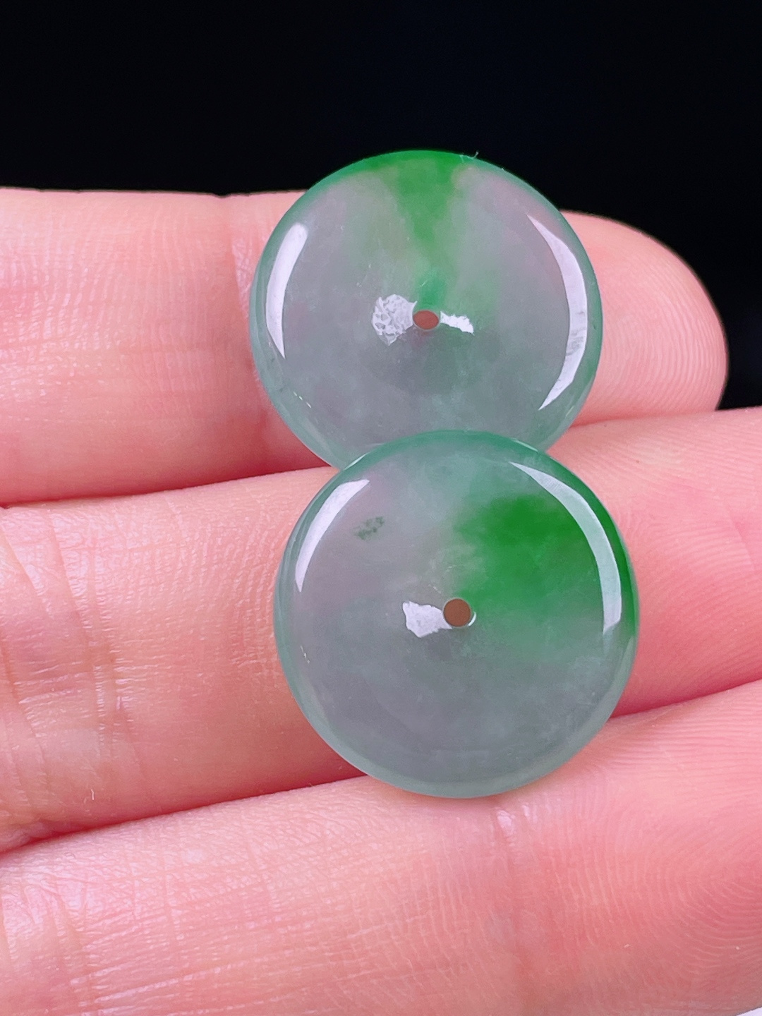️飘绿平安扣，老种起光，细底通透，尺寸：17.88/3.5mm0719