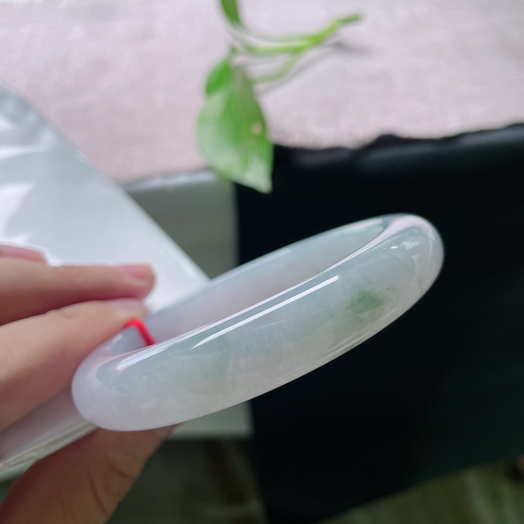 58.9/12.3/9.4烟紫正圈，冰润细腻，江南烟雨，意境感满满，贵气，有棉线