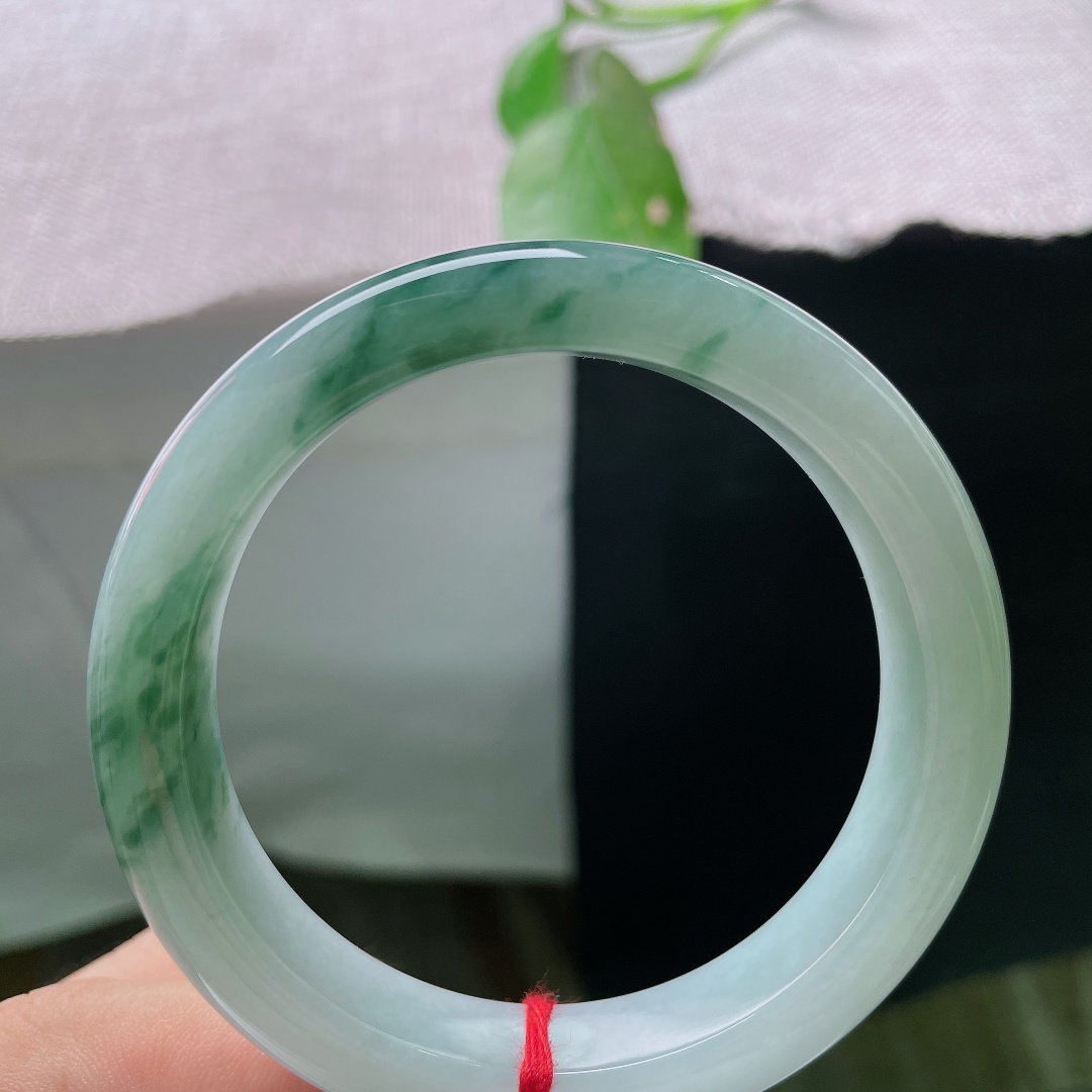 55.3/12.3/8.5飘花正圈，每一缕花色都是大自然随手勾勒，腕间自带山水。无裂，ss56292a