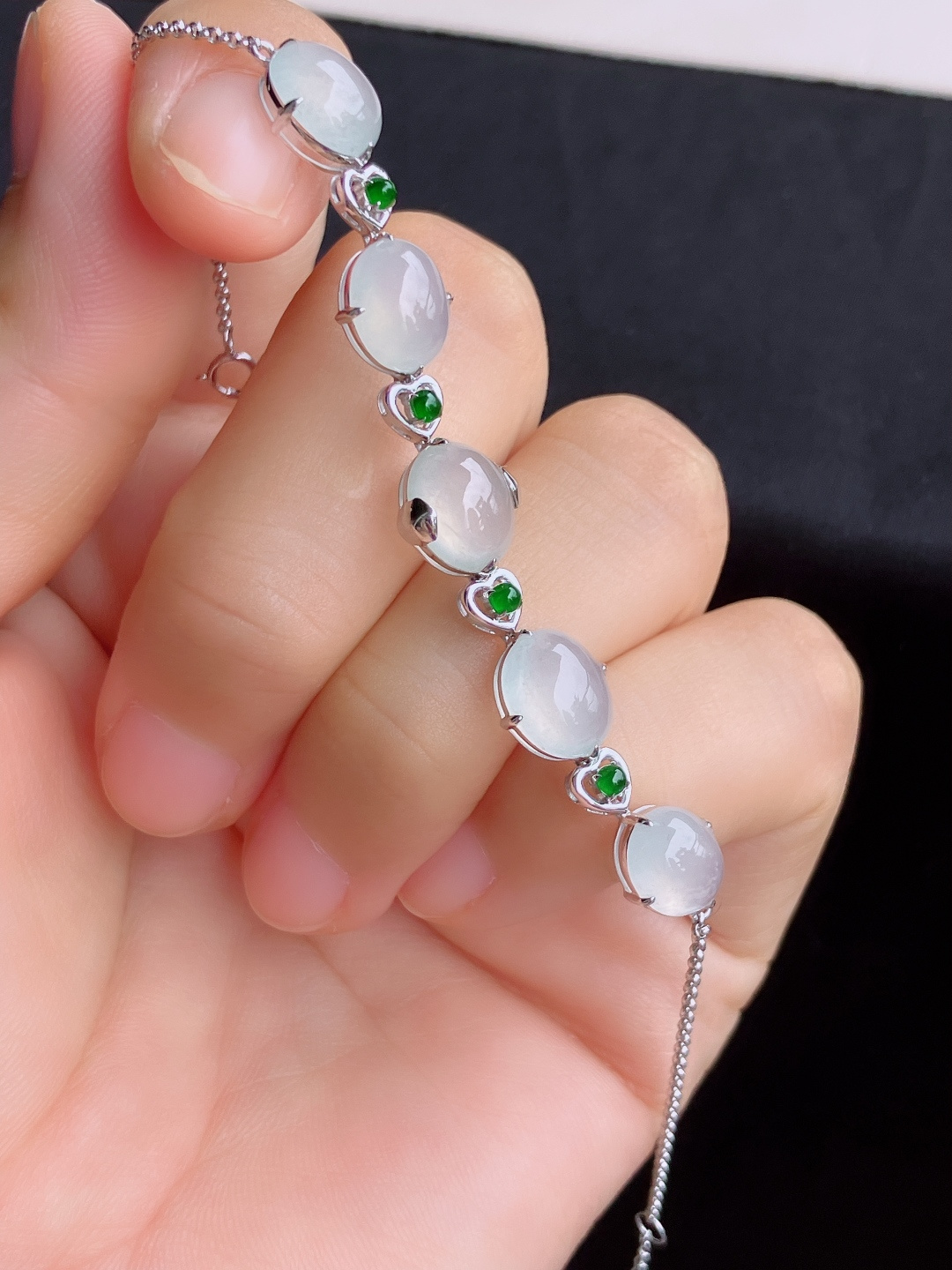 白冰蛋面手链，简约时尚，尺寸9.3/8.8/5.8/自然光实拍