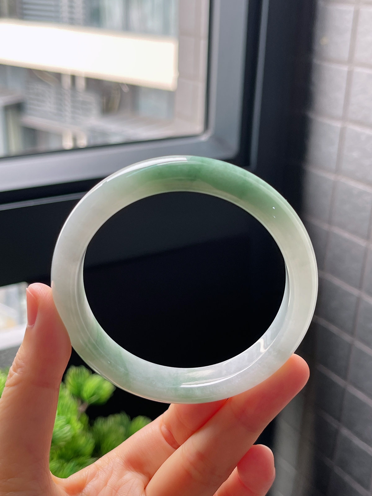 圈口57.5，冰糯种湖水绿飘花翡翠正圈手镯