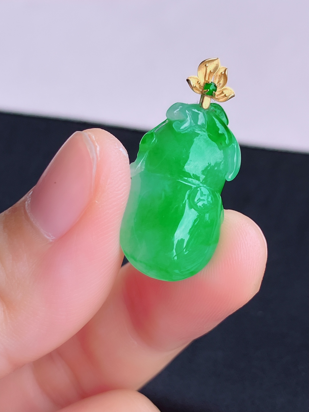 翠绿葫芦，色美清爽，尺寸30/25.8/14.6/5.6/自然光实拍