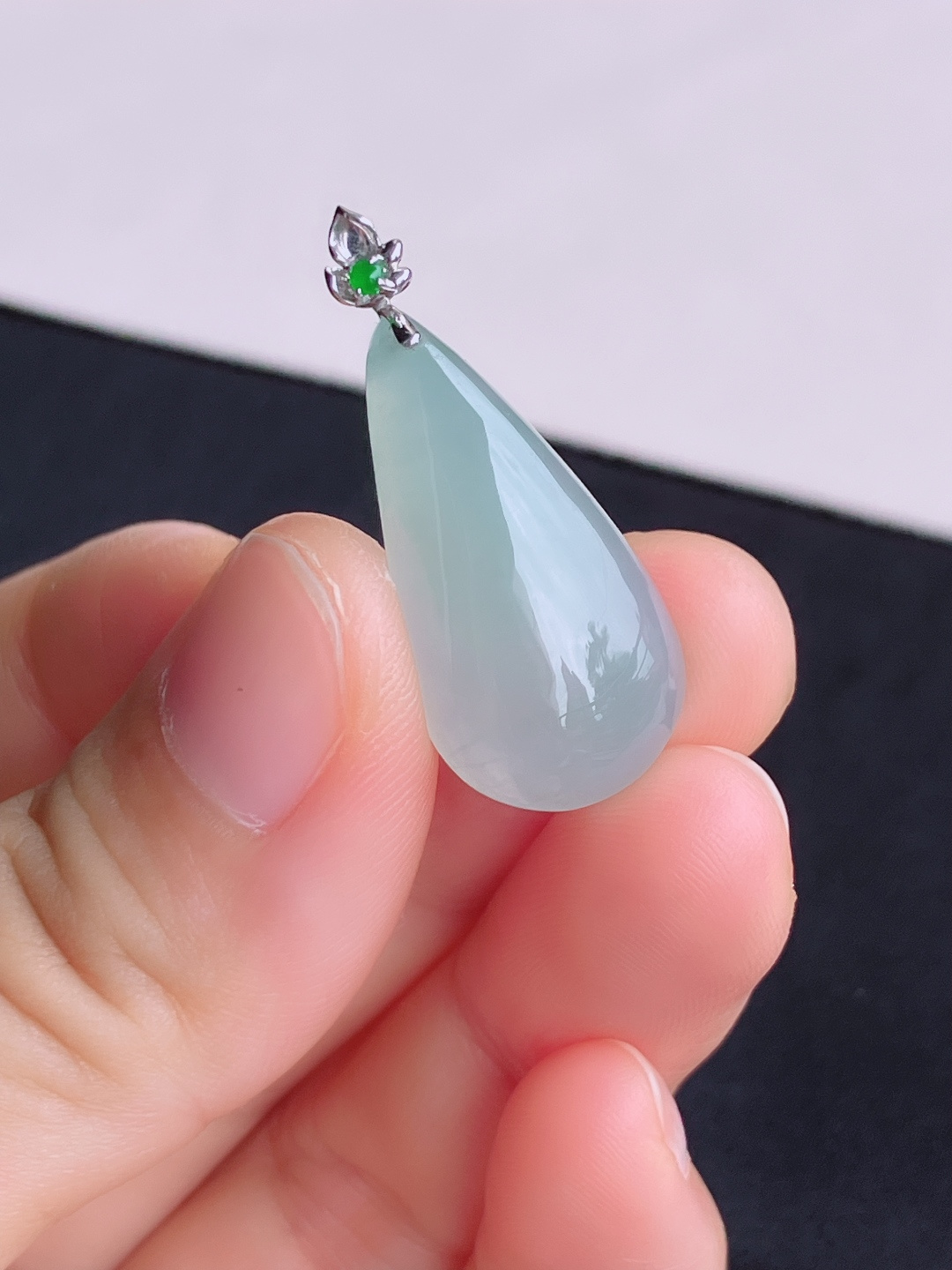 底色水滴吊坠，简约时尚，尺寸32.5/26.5/44/6.5/自然光实拍