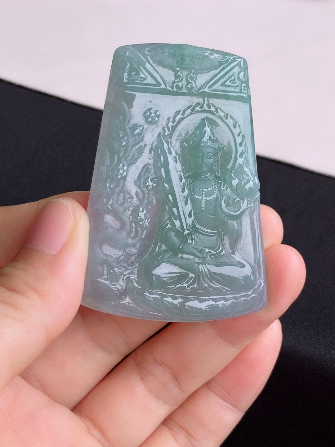 底色虚空藏菩萨，晶莹剔透，尺寸62.5/45/6/自然光实拍