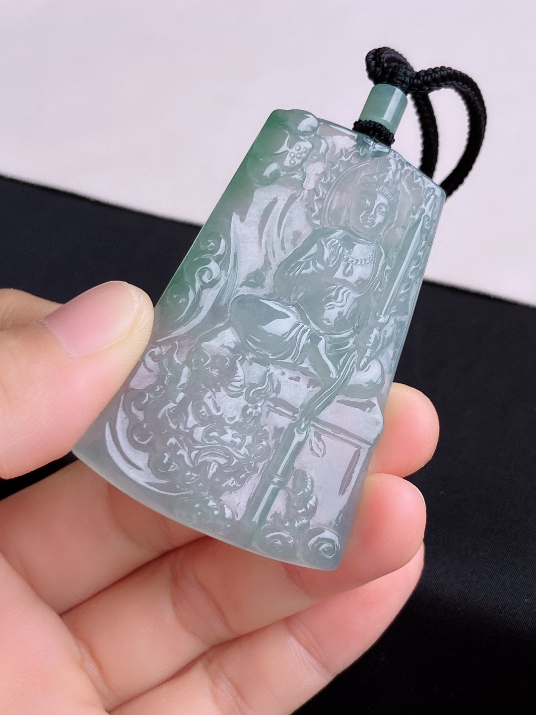 冰飘花文殊菩萨，晶莹剔透，尺寸60.6/38.8/5.6/自然光实拍