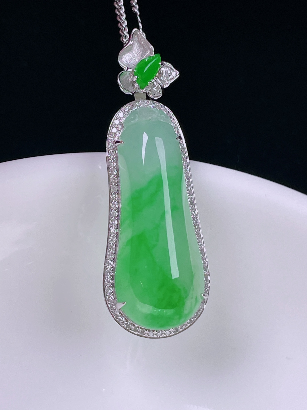️冰绿福瓜，老种起光，细底通透，尺寸：35.4/12.8/9裸石25/11/5.8mm0719