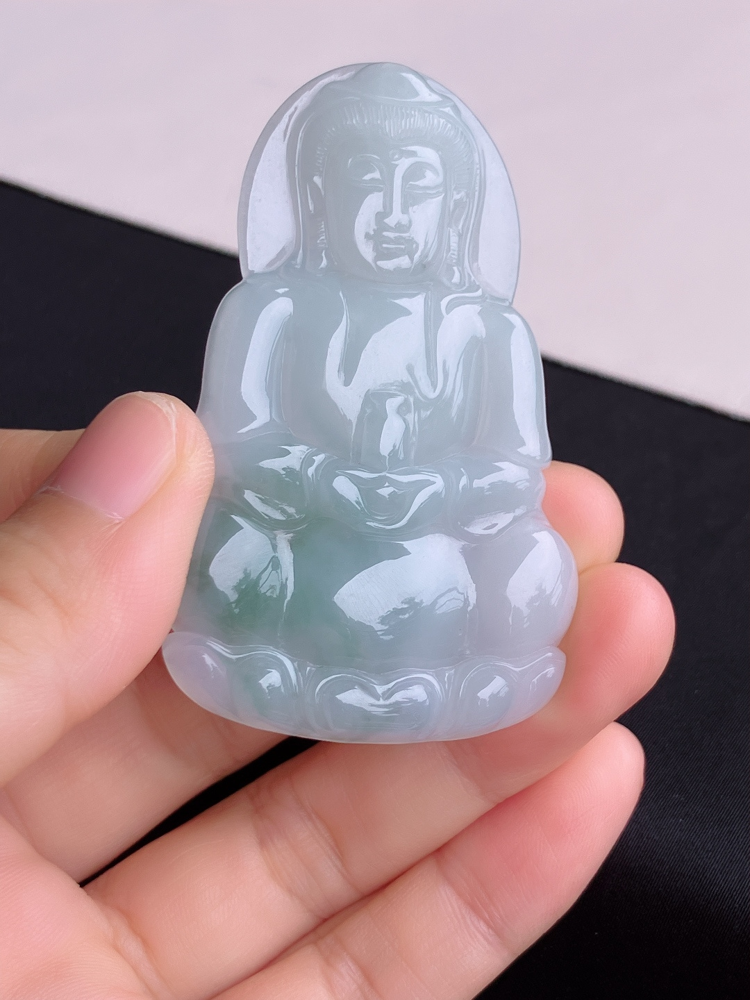 冰飘花大观音，细腻精致，面容慈祥，尺寸67/41.6/5.6/自然光实拍