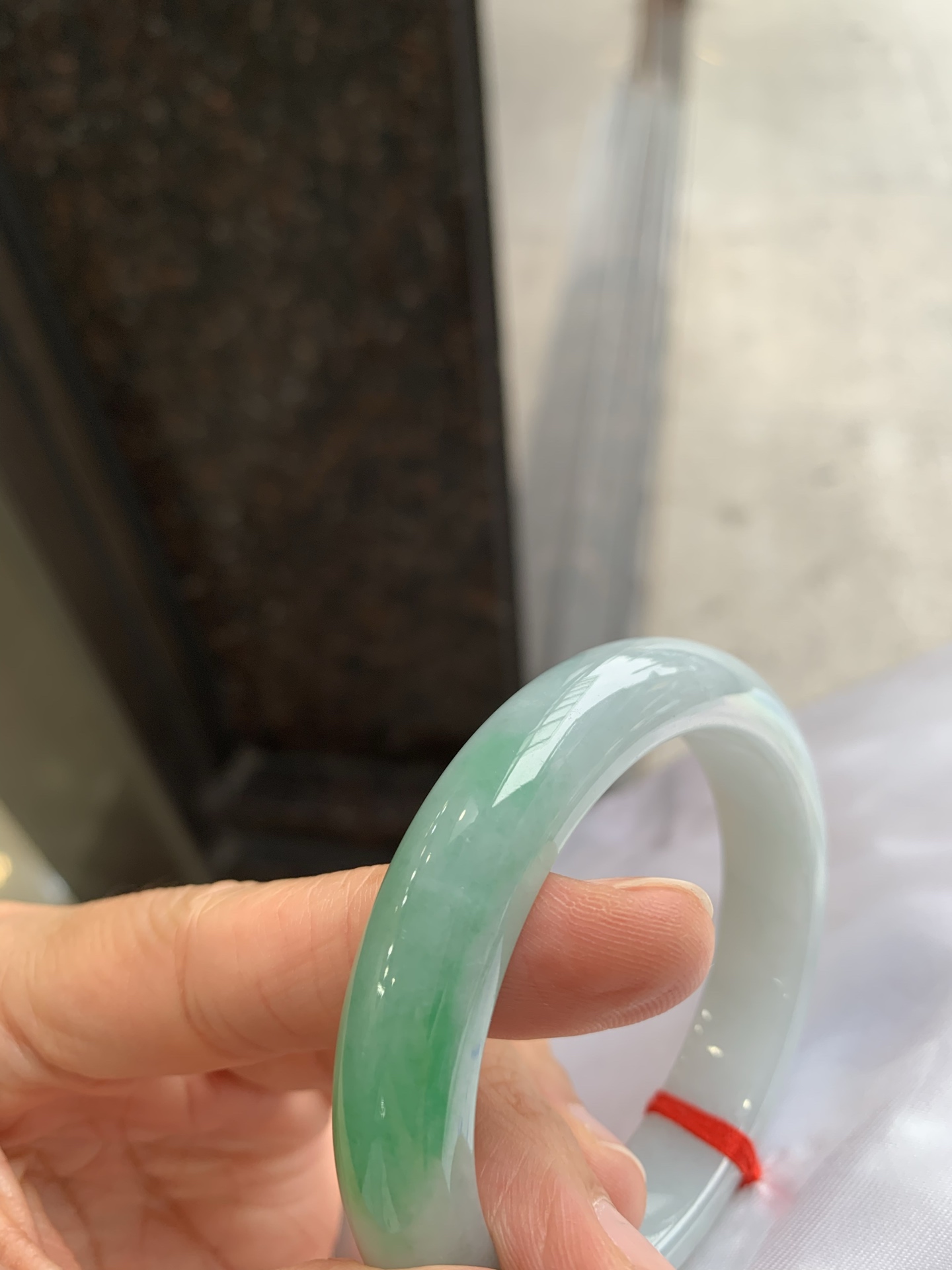 正圈飘绿 微细纹 尺寸：54/12.3/8.5 细腻