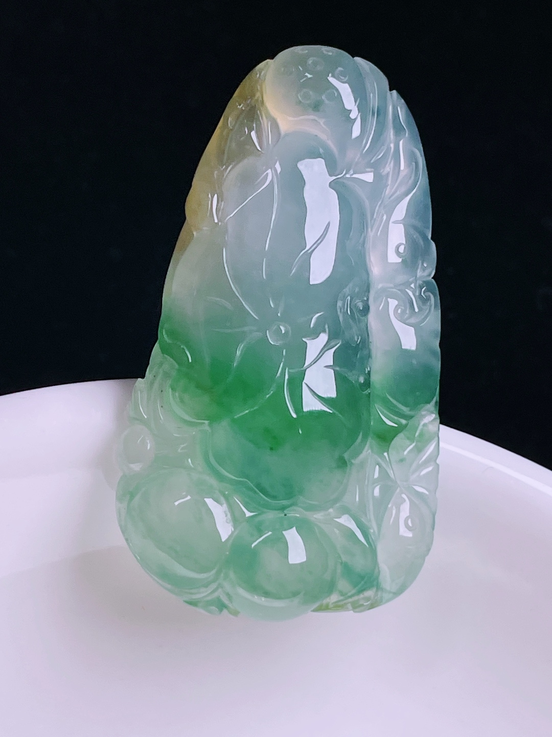 冰绿和和美美，老种起光，细底通透，尺寸：38.5/22.3/6.6mm0721
