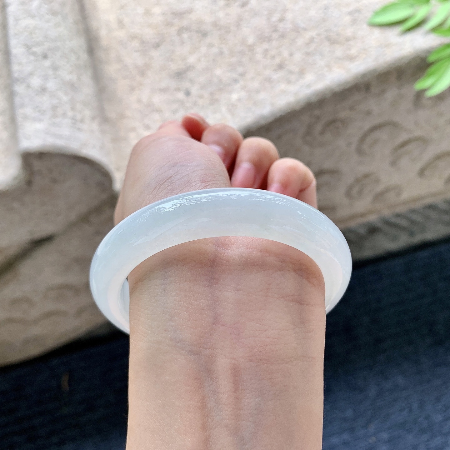 正圈 细糯底色，水润，种老，细腻，无裂