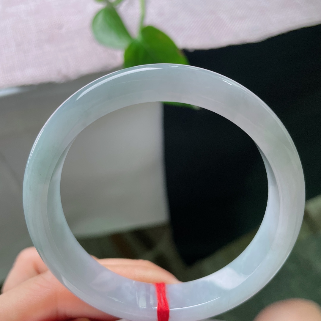 57.8/12/7.8，蓝底正圈，水润，细腻，沉稳冷静，海蓝之谜，一点皮纹，ss56121a