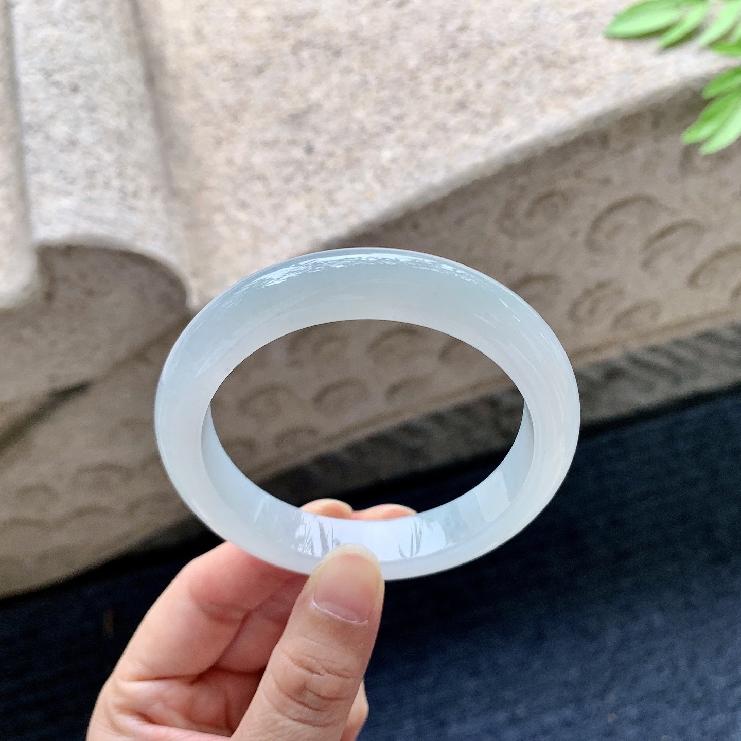 正圈 细糯底色，水润，种老，细腻，无裂