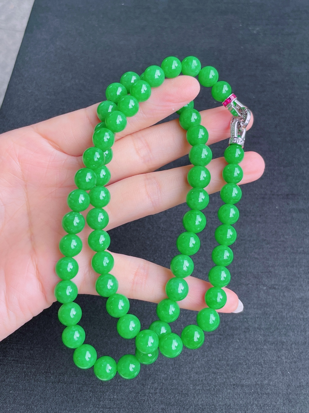️绿珠子项链，晶莹剔透，新颖时尚，9.5