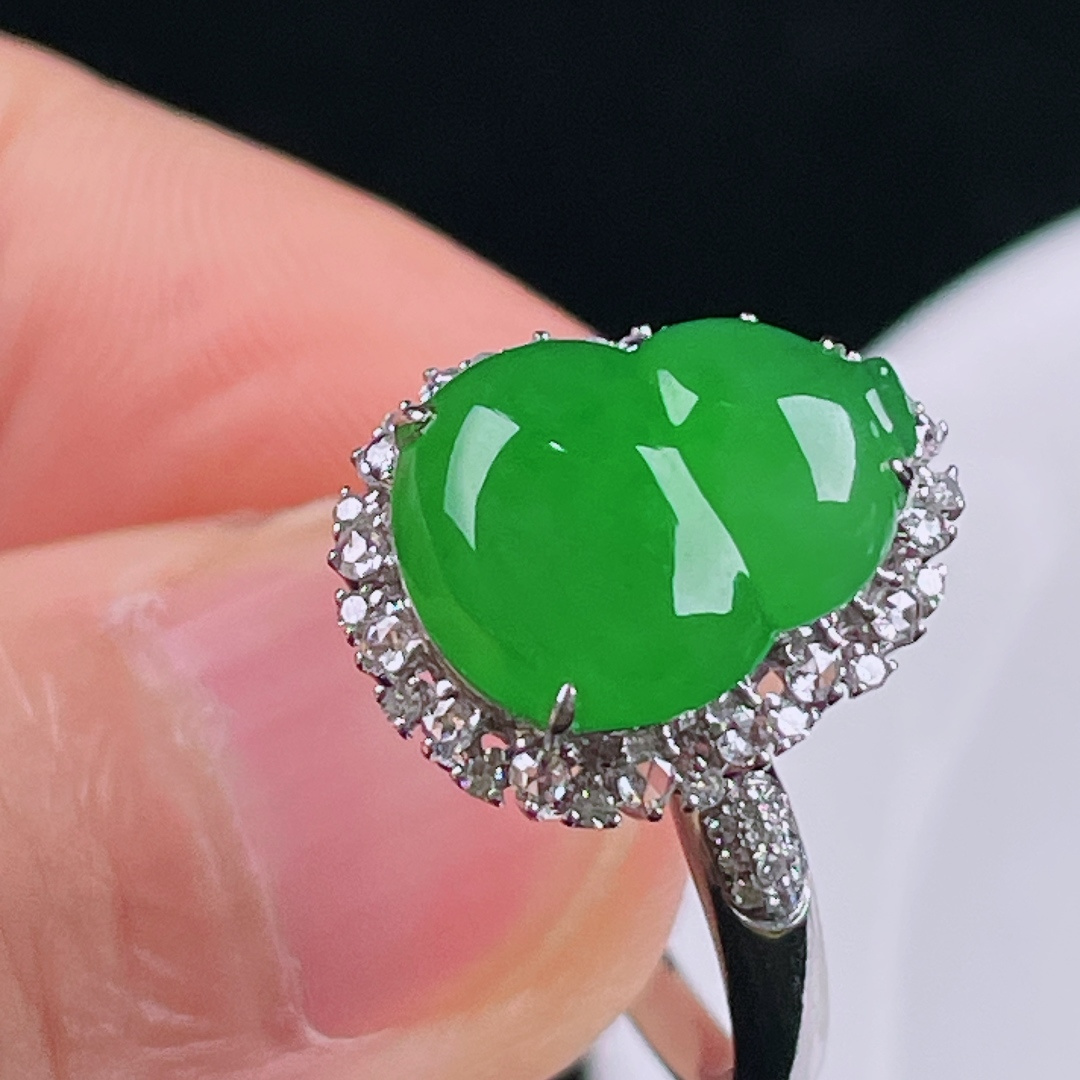 ️冰绿戒指，老种起光，细底通透，尺寸：裸石12.7/10.3/4mm0721