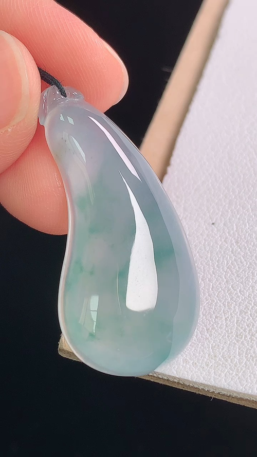冰飘花福瓜，无裂，尺寸:35.5-16.8-6.2mm 17