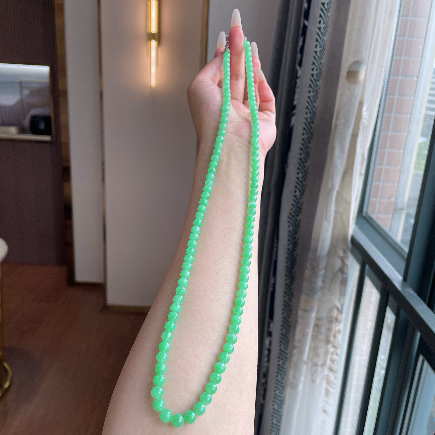 绿！绿！绿！
色珠链 
尺寸：6+/108颗
