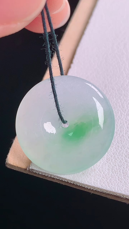 ️冰飘绿平安扣，无裂，尺寸:20.6-4.4mm 16