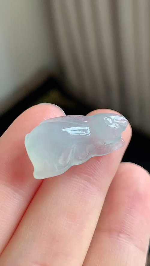 ️天然翡翠，冰胶兔子尺寸24-12.6-7.6 be719