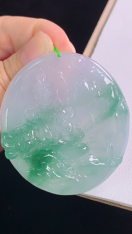 冰飘花山水观音，无裂，尺寸:50.6-46.0-6.6mm 17