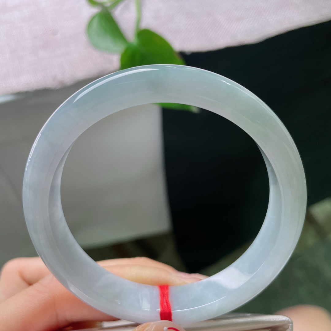 57.8/12/7.8，蓝底正圈，水润，细腻，沉稳冷静，海蓝之谜，一点皮纹，ss56121a