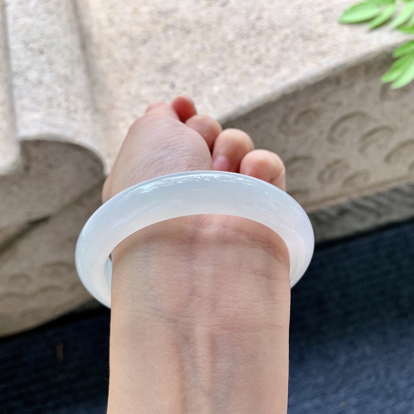 正圈 细糯底色，水润，种老，细腻，无裂