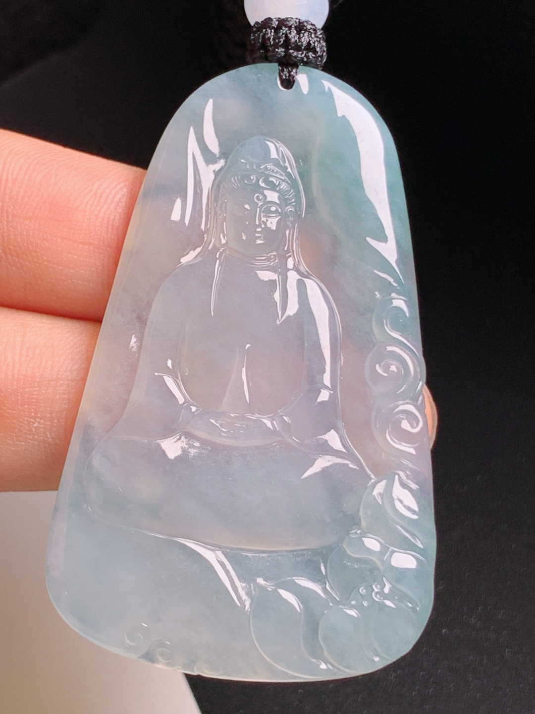 ️ 观音，玉质莹润起柔光，花色飘逸意境温婉，佩戴大气