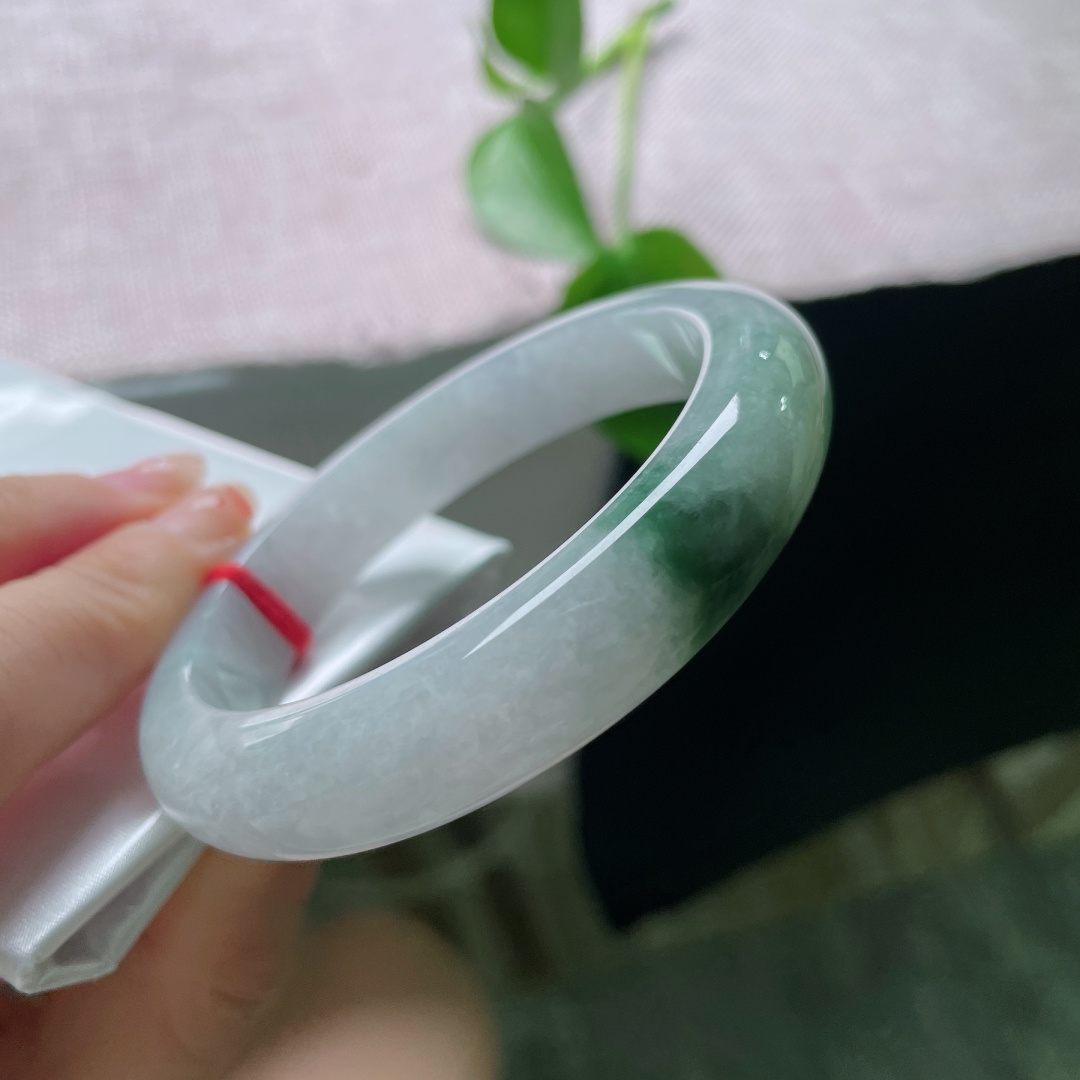 55.3/12/8.2，飘花，正圈，耐看，雅致，清新，一点皮纹，ss56098a