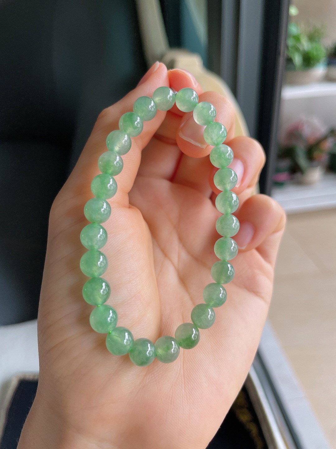 天然翡翠A货，冰绿手串，尺寸：7mm。【编3927】