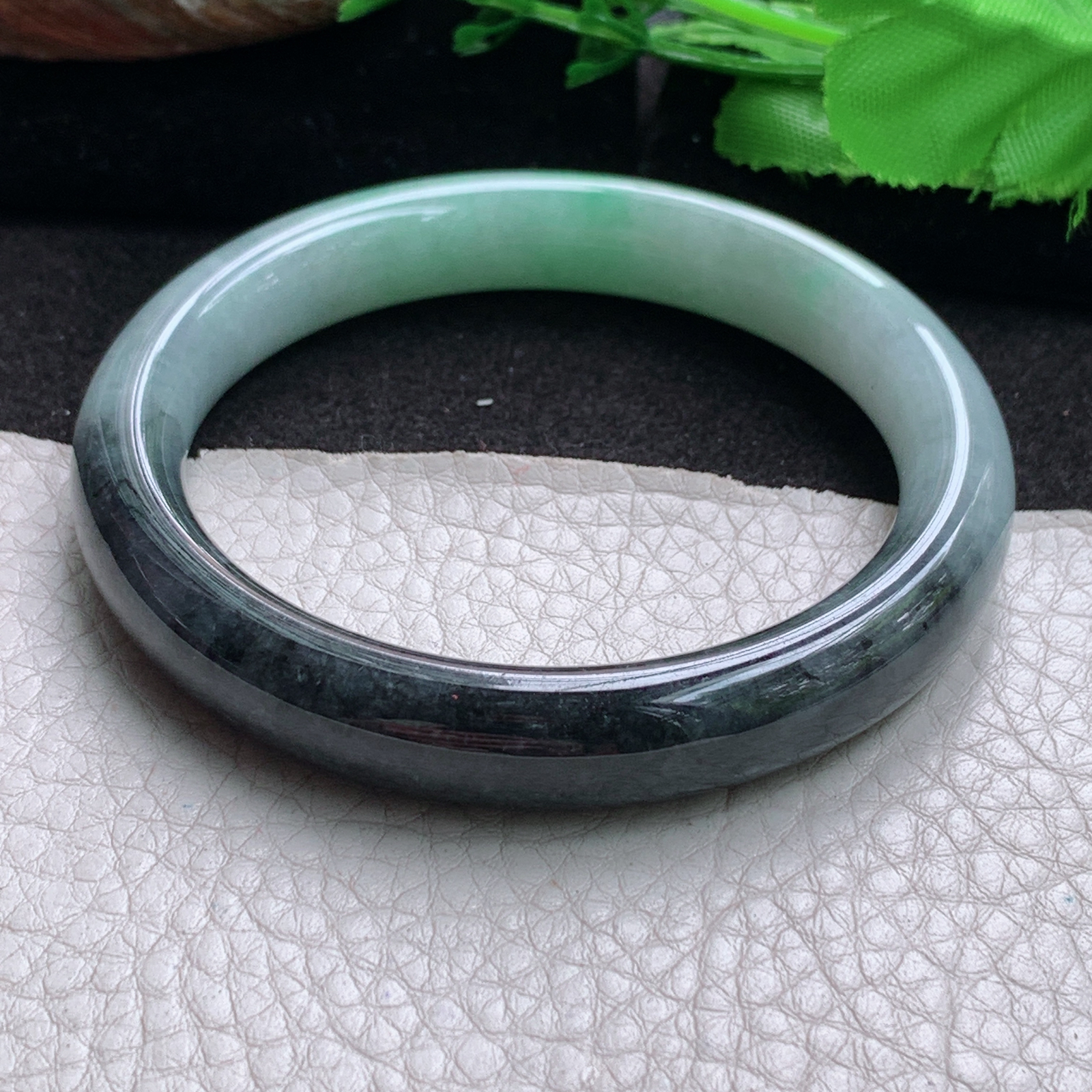 hh实拍57*10.8*8.8招财圆扁镯 缅甸翡翠a货玉手镯 特色半山水圆扁玉手环