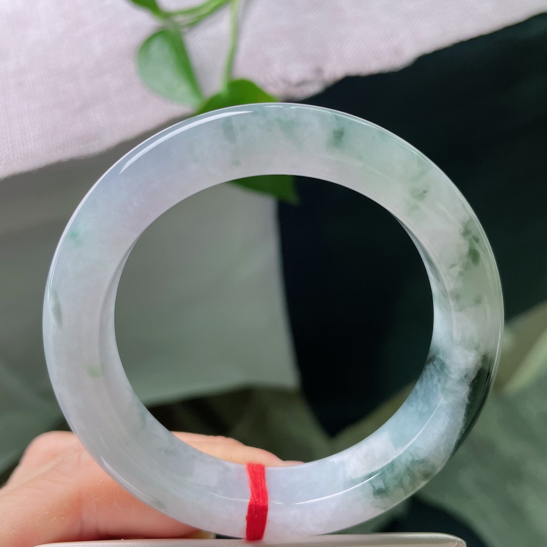 54.7/12.4/9.4，飘花正圈，耐看，水润，冰感好，贵气，耐看，一点皮纹，ss56440a