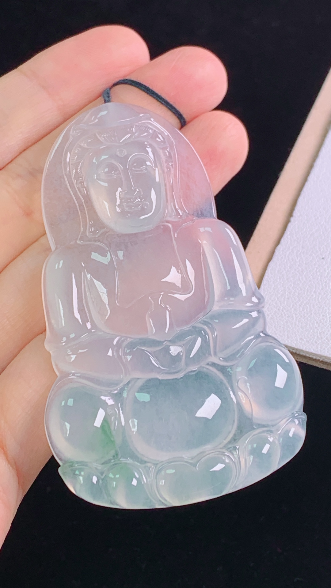 高品质 飘花观音 花色灵动，冰透起光，无裂 尺寸:68.5-43.0-5.8mm 18