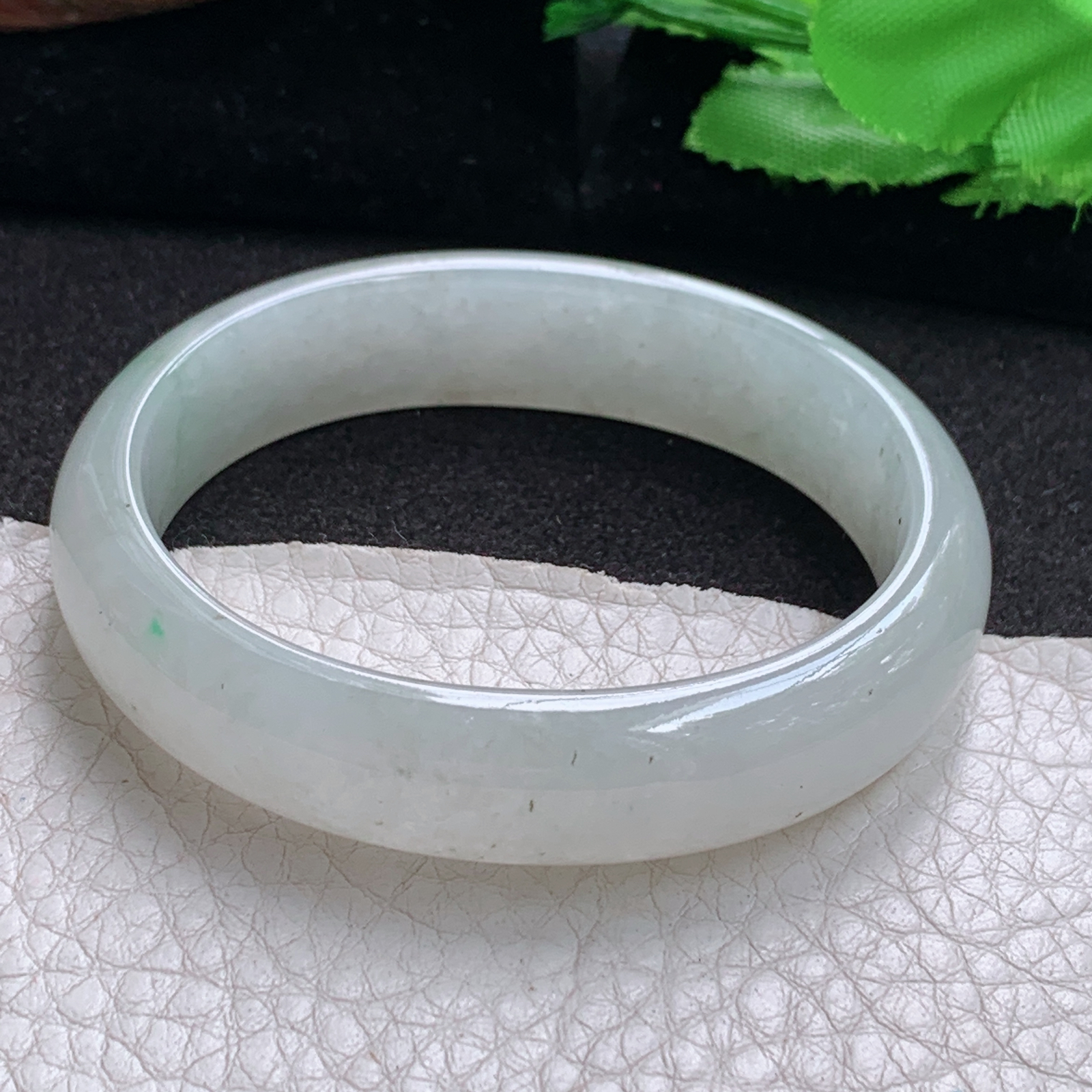 ll小圈口52.5*45*13*6.8贵妃镯 缅甸翡翠a货玉手镯 冰胶蛋形玉手环