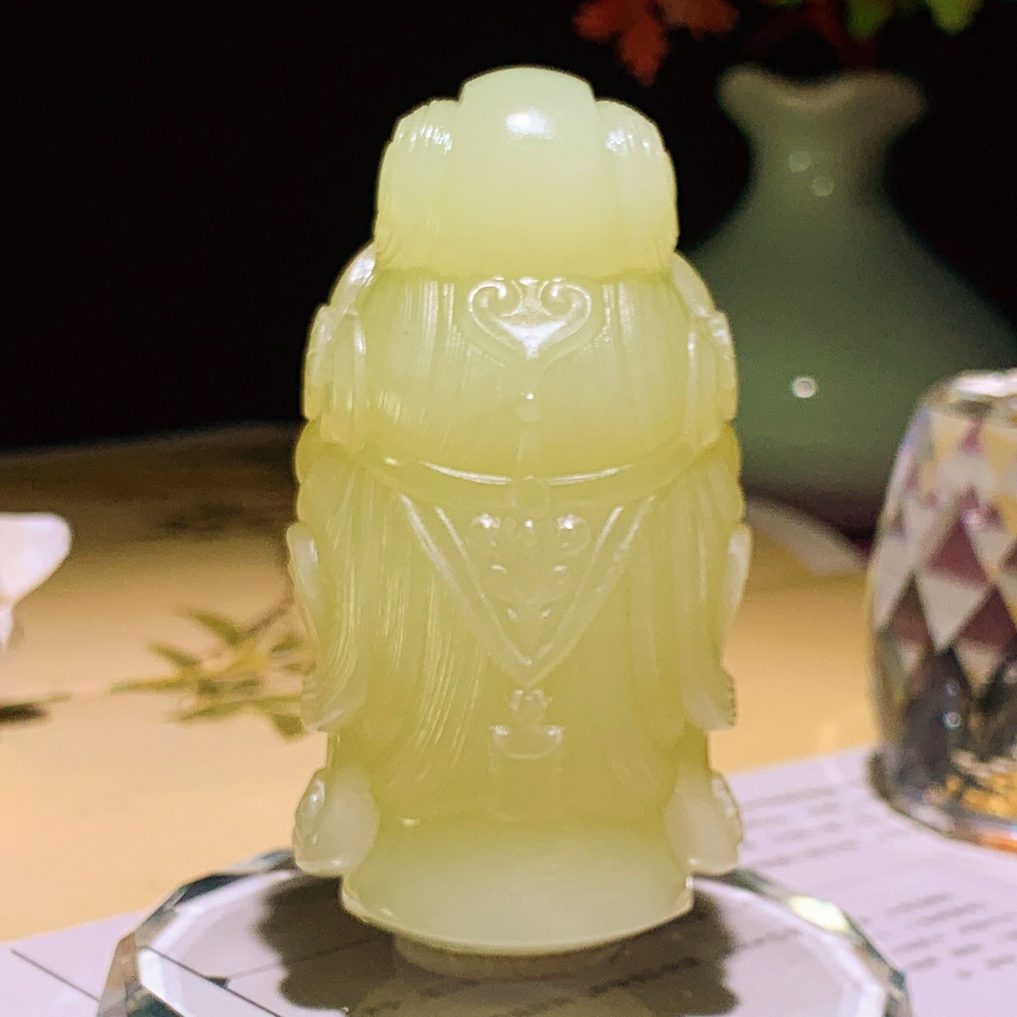 收藏级！新疆和田玉若羌黄口料高冰猫眼观音头挂件 尺寸71/36/32重134.5克，玉质细腻油润 底色纯净 脂粉好，品质好！lt260720