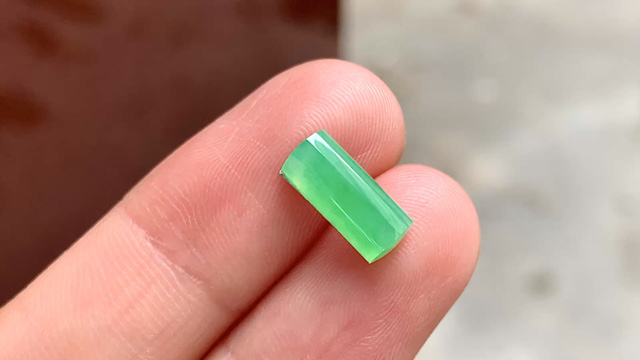 ️ 木纳绿马鞍 11*4.8*3.2 完整