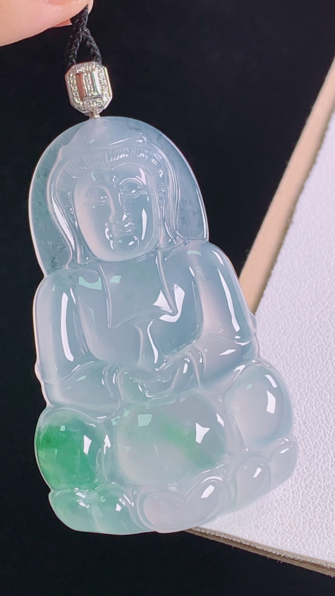 ️高品质高冰飘绿观音吊坠，18K真金真钻花色灵动，冰透起光，无裂，尺寸:66.0-58.0-35.