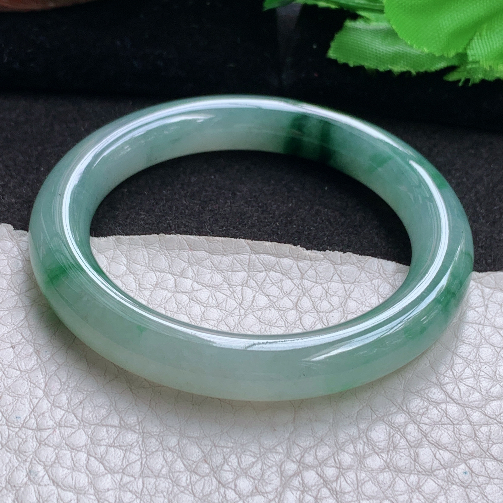 ll小圈口51.5*9.4*9.6美人镯 缅甸翡翠a货玉手镯 高品质飘花圆条玉手环
