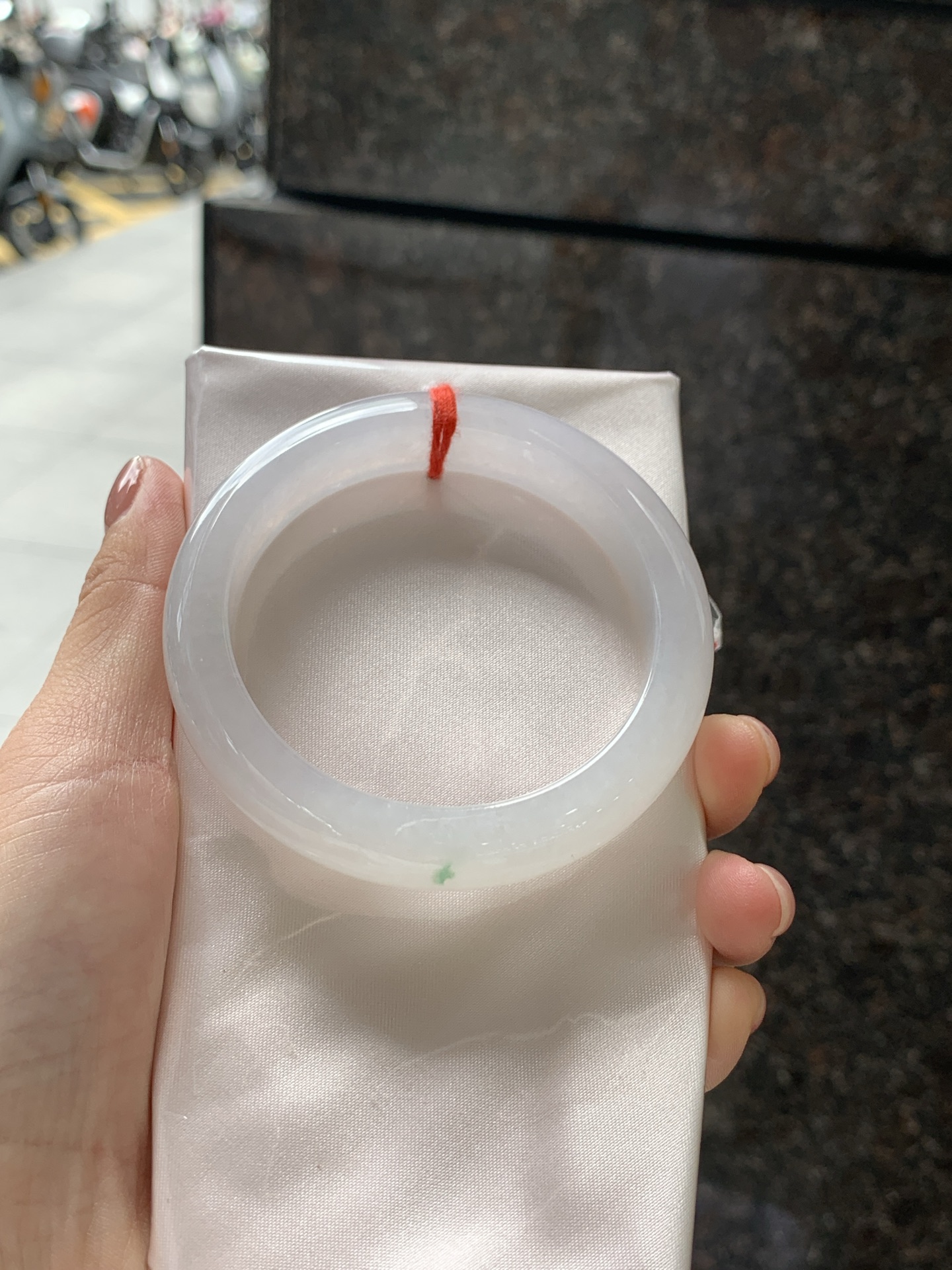 冰飘花正圈 56.2-11.9-9 0722-FF-4141 打灯细棉纹，不影响，底妆冰润，飘花灵动飘逸，勾勒出一幅唯美诗意的山水意境画，古典优雅又秀气