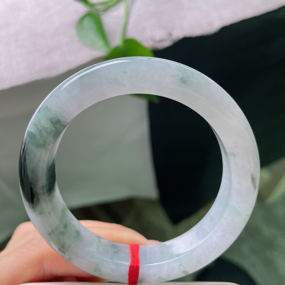 54.7/12.4/9.4，飘花正圈，耐看，水润，冰感好，贵气，耐看，一点皮纹，ss56440a