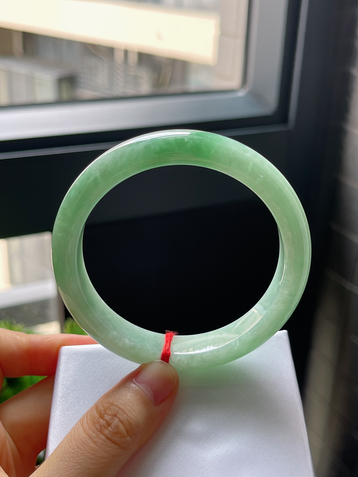 圈口58，糯化种晴绿翡翠正圈手镯