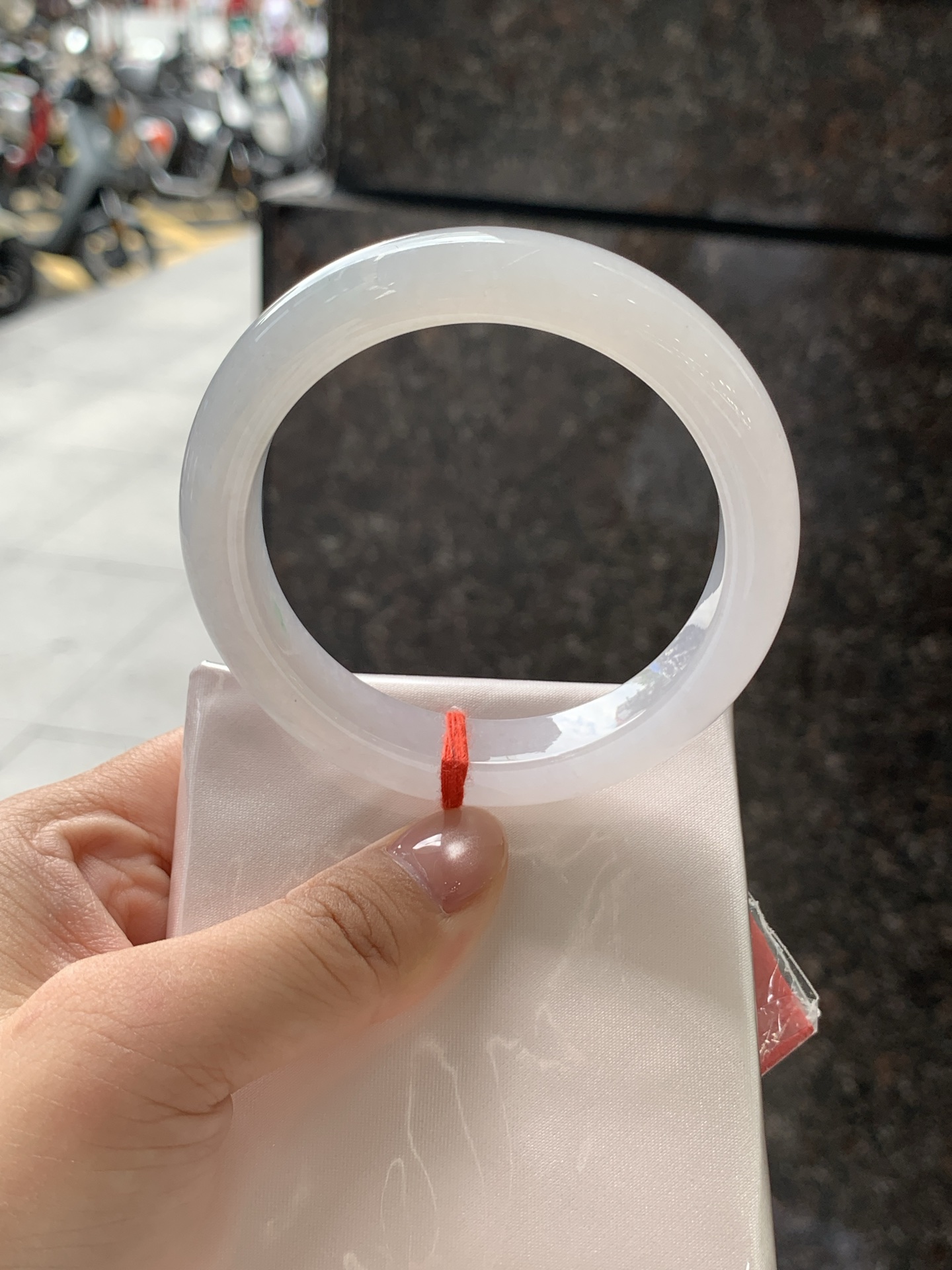冰飘花正圈 56.2-11.9-9 0722-FF-4141 打灯细棉纹，不影响，底妆冰润，飘花灵动飘逸，勾勒出一幅唯美诗意的山水意境画，古典优雅又秀气