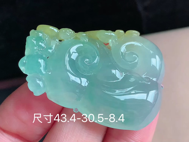 ️ 冰飘黄如意 老坑冰透 种老水足 水润光泽 性比高 无裂 尺寸看图 43.4-30.5-8.4