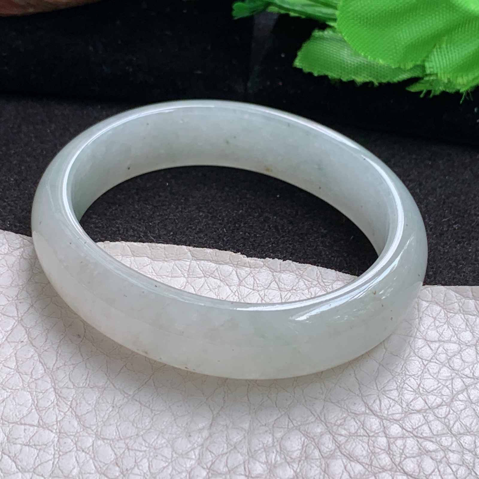 ll小圈口52.5*45*13*6.8贵妃镯 缅甸翡翠a货玉手镯 冰胶蛋形玉手环