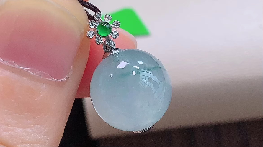 ️ 18K金伴钻飘花珠子，尺寸18.4/11.8mm，包A附证书