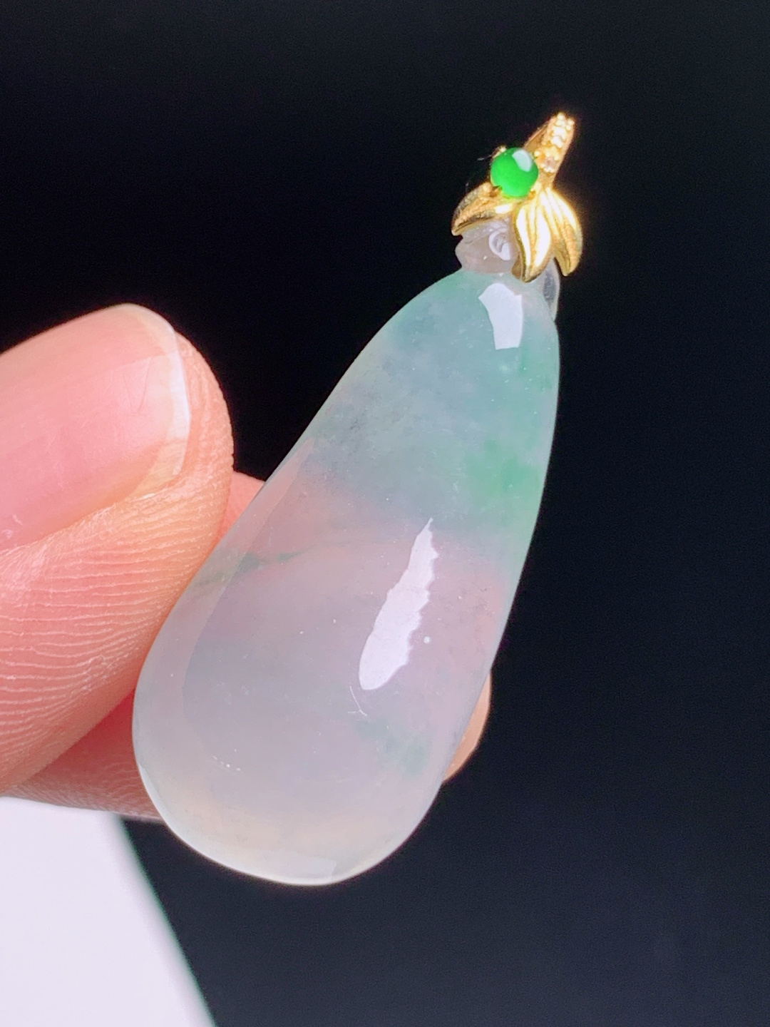 ️ 冰种飘花福瓜吊坠，飘花灵动水润起光，器形修长饱满福气满满 裸石27.2-12.8-7.6 整体32.6 53