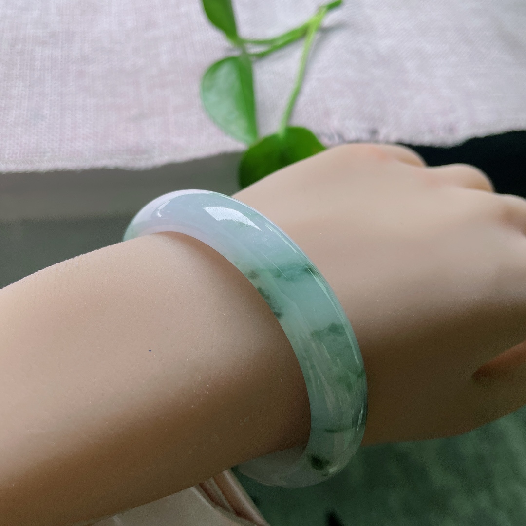 55.4(48.9)/12.6/7.3，飘花贵妃，甜美优雅，一点皮纹，ss56420a