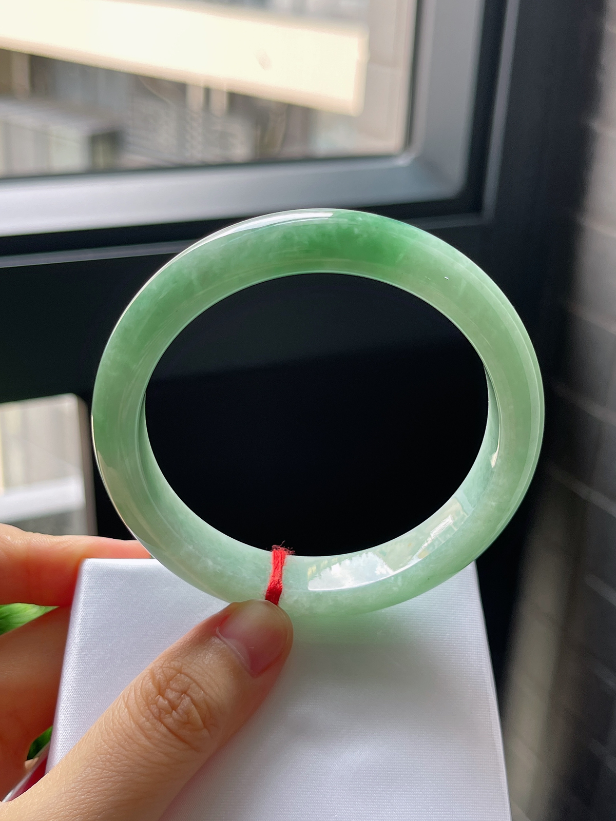 圈口58，糯化种晴绿翡翠正圈手镯