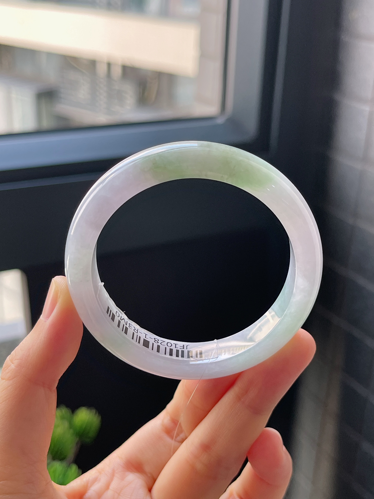 正圈50.8圈口，翡翠糯化种春带彩手镯