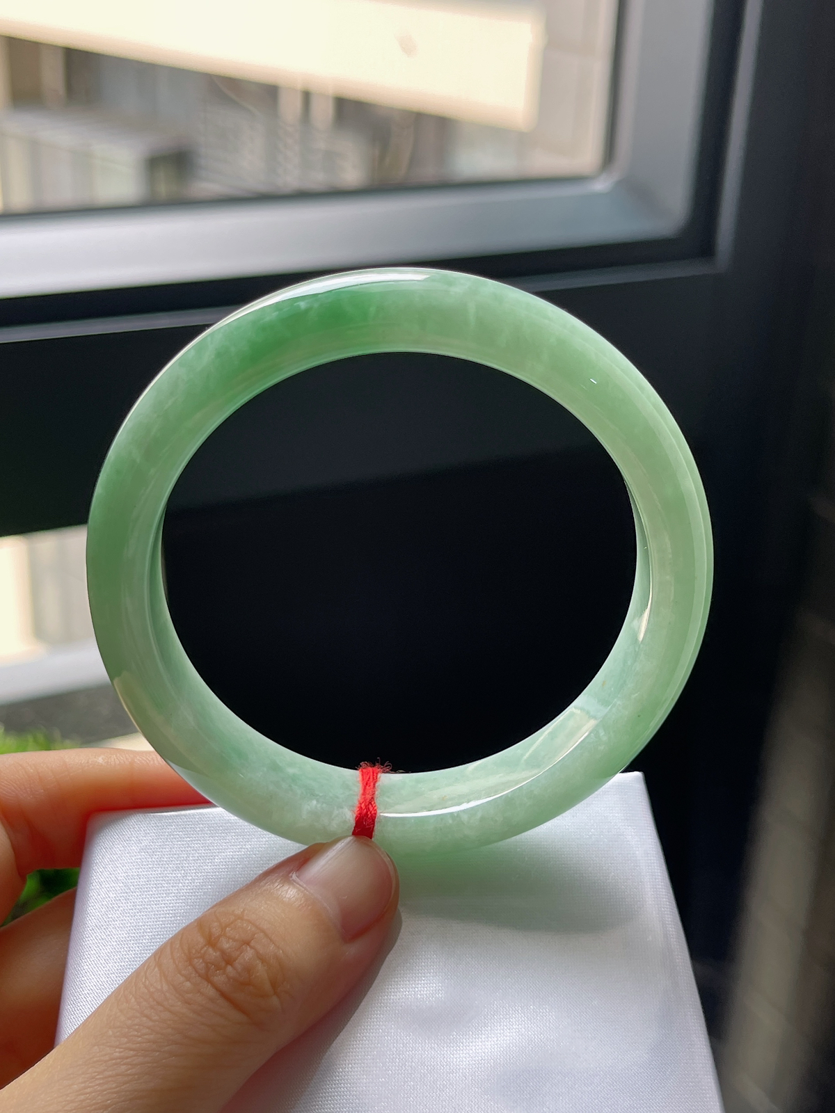 圈口58，糯化种晴绿翡翠正圈手镯